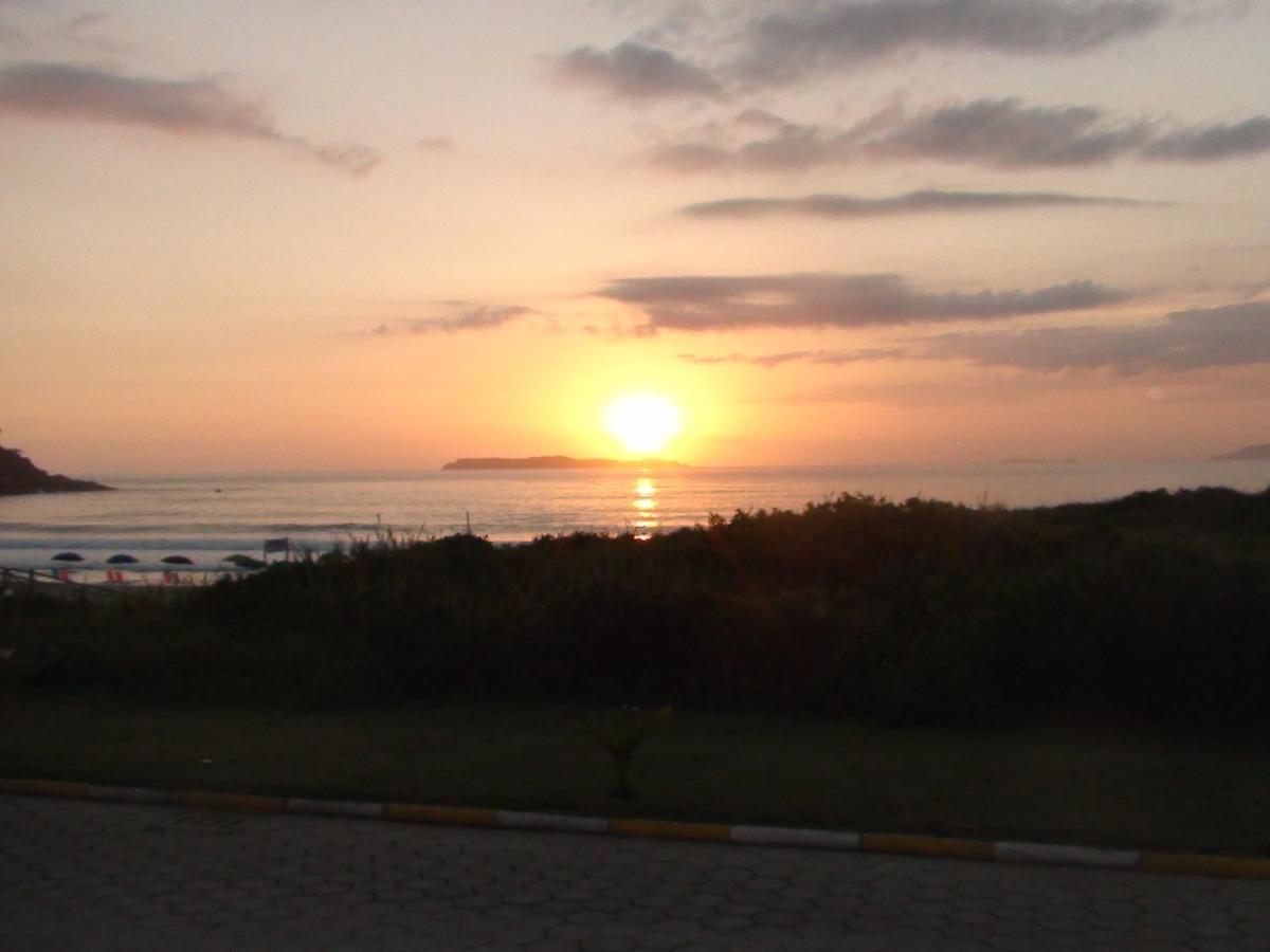 Praia De 4 Ilhas Apartamento De 1 Quarto A 60M Praia Com Vista Bombinhas Bagian luar foto